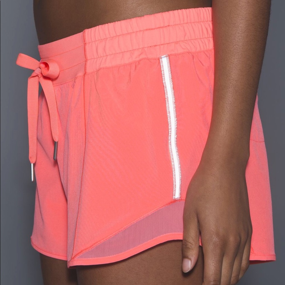 NWT Lululemon Hotty Hot Short (Long) Grapefruit
